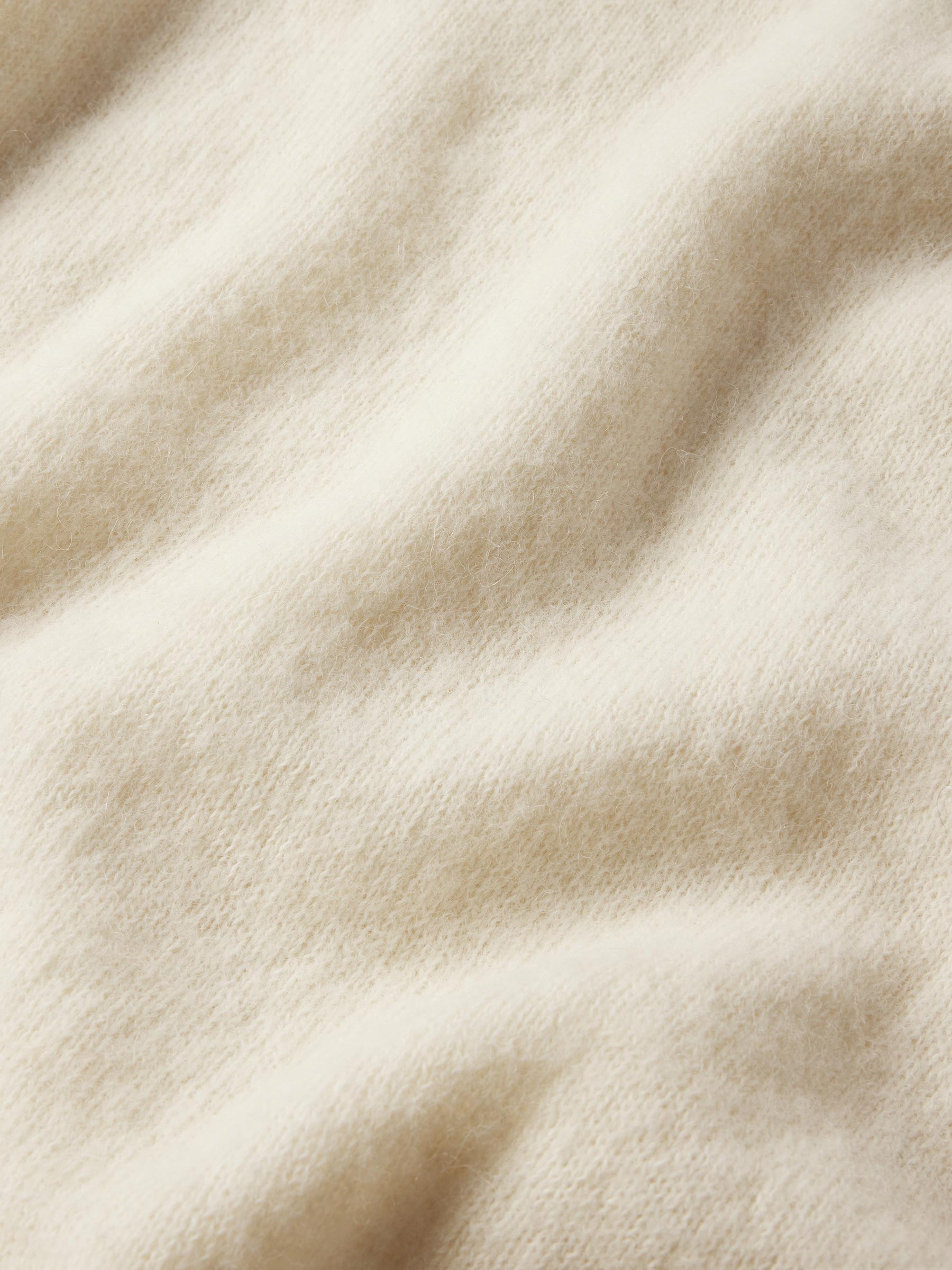 Natural Shaggy Alpaca Saddle Crew - Image 5
